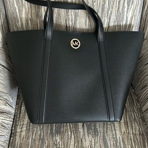 Michael Kors tote